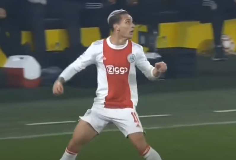 Extrait d’une vidéo d’un match entre l’Ajax Amsterdam et le Borussia Dortmund